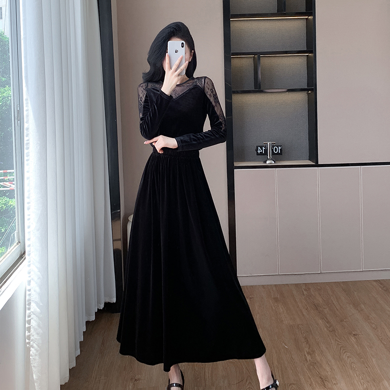 Korean Style Lace Top and Velvet Skirt Two-Piece Set 9515 - Image 4