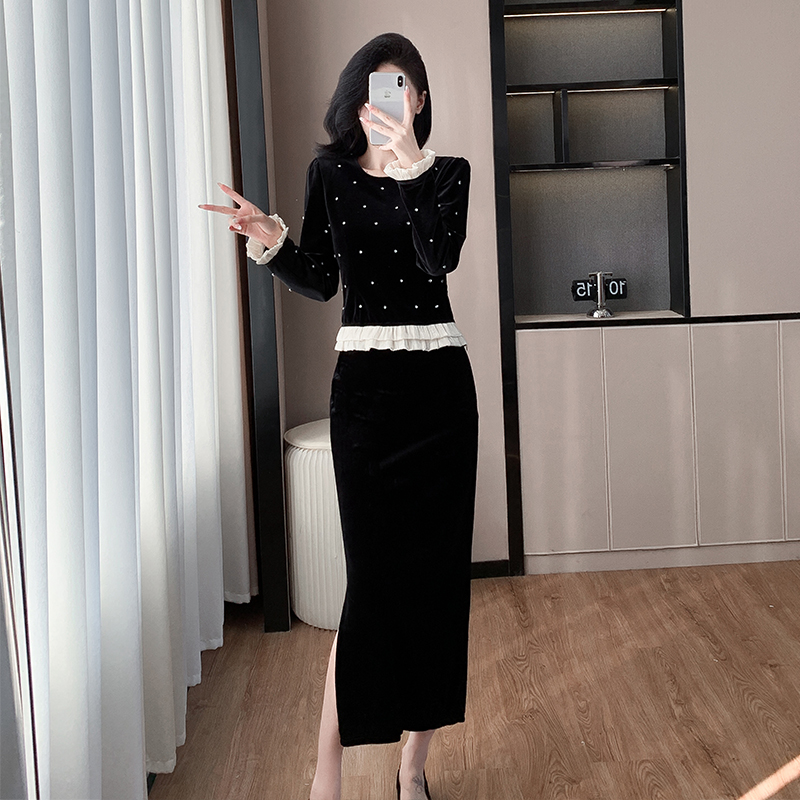 Quality Korean Style Two-Piece Set for Women Velvet Top and Skirt Outfit 6909