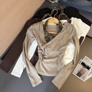 2026 Autumn Leopard Print Spliced Halter V-Neck Long Sleeve Faux Two-Piece Ruched Waist Cotton-Feel Base Top